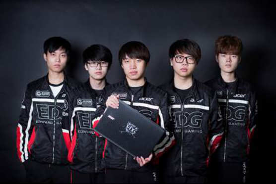 塞罗那效力 塞罗那效力