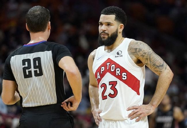 谁就更接近 谁就更接近